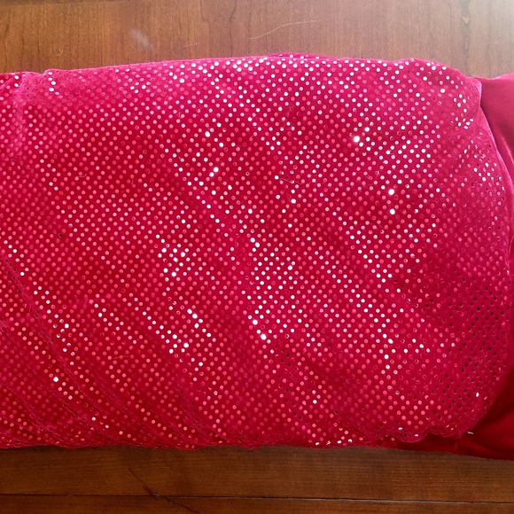 Luxe Red Sequin Disk Christmas Tree Skirt NEW from Santa's Best - Picture 2 of 6